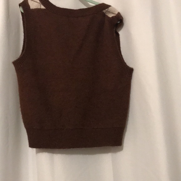 Argyle print V-neck sweater vest, 3 shades of brown, size small to medium - Picture 3 of 3